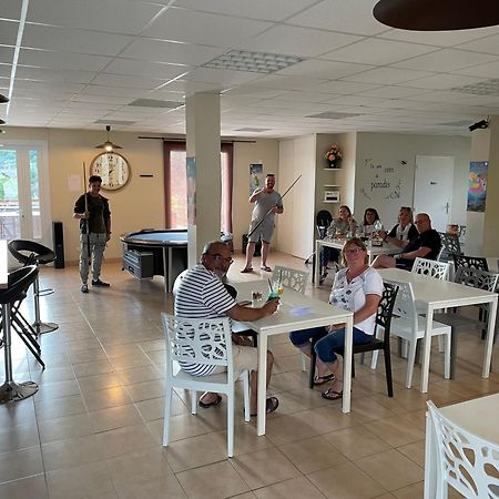 Saint-Georges-de-Luzençon Val St Georges酒店 外观 照片