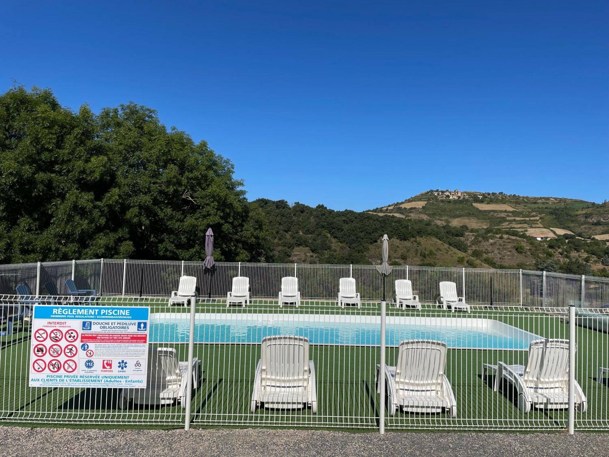 Saint-Georges-de-Luzençon Val St Georges酒店 外观 照片